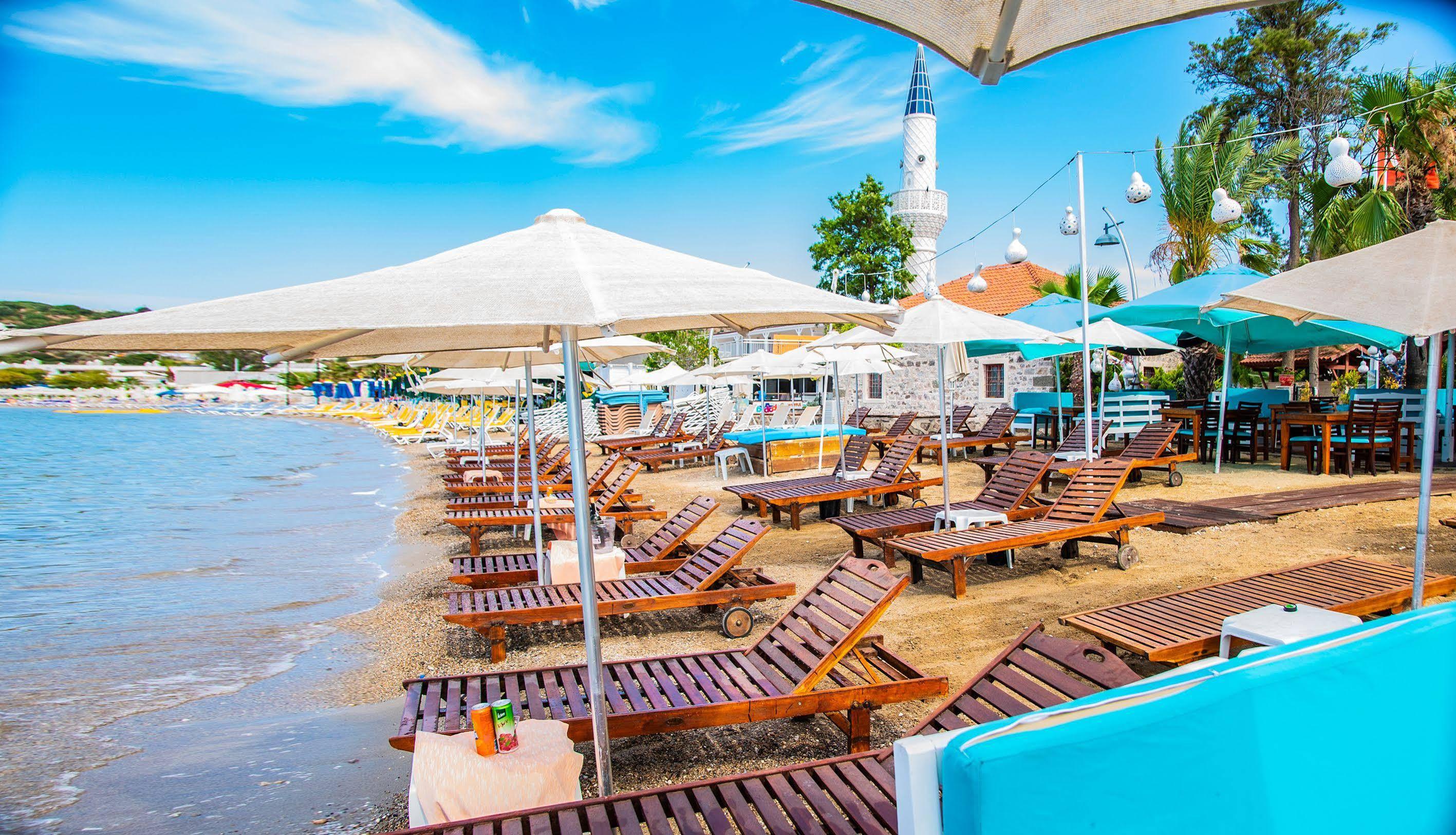 Blue Bay Beach Hotel (Adults Only) ビテツ エクステリア 写真