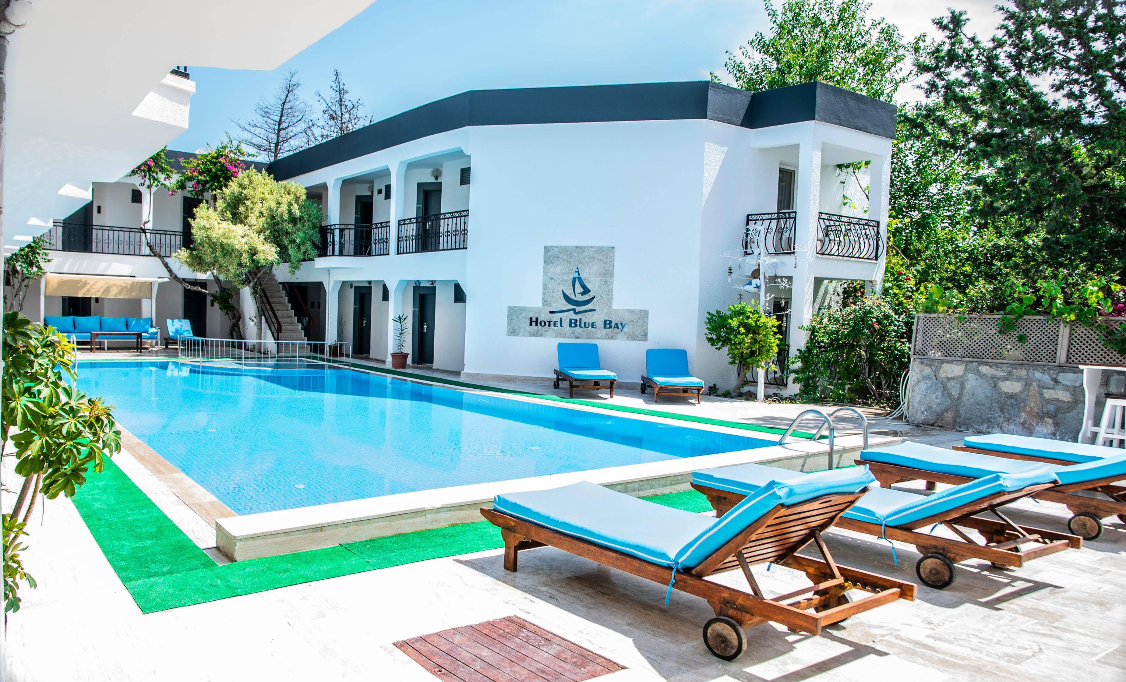 Blue Bay Beach Hotel (Adults Only) ビテツ エクステリア 写真