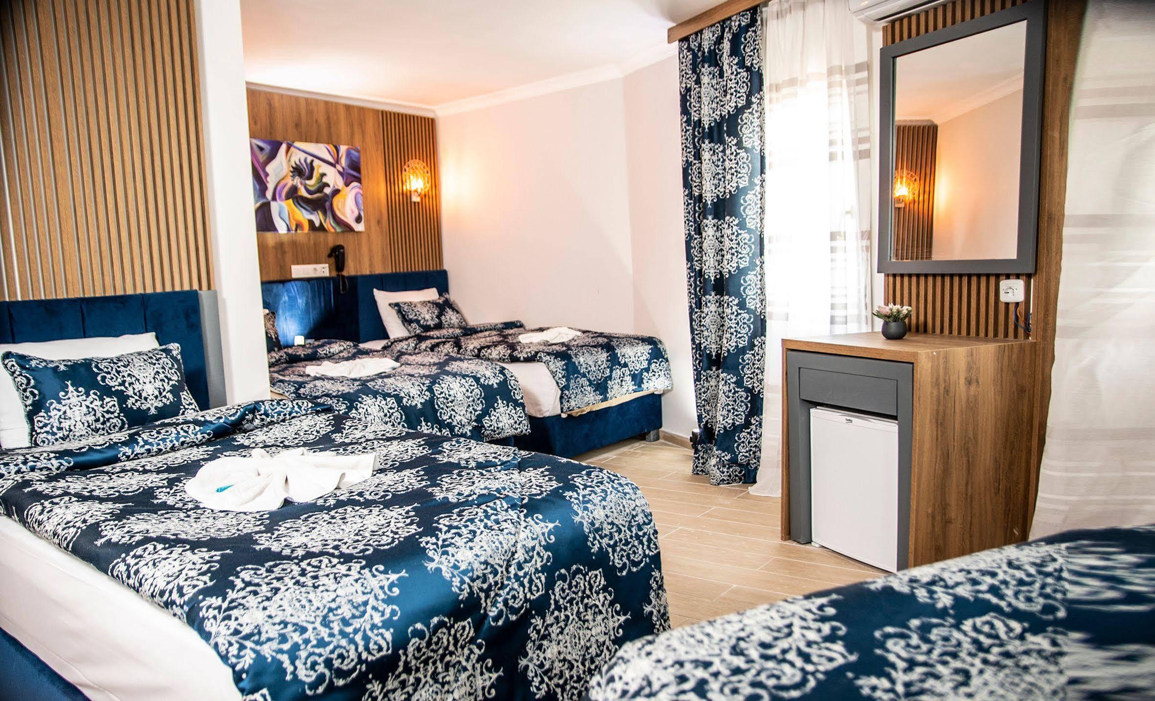 Blue Bay Beach Hotel (Adults Only) ビテツ エクステリア 写真