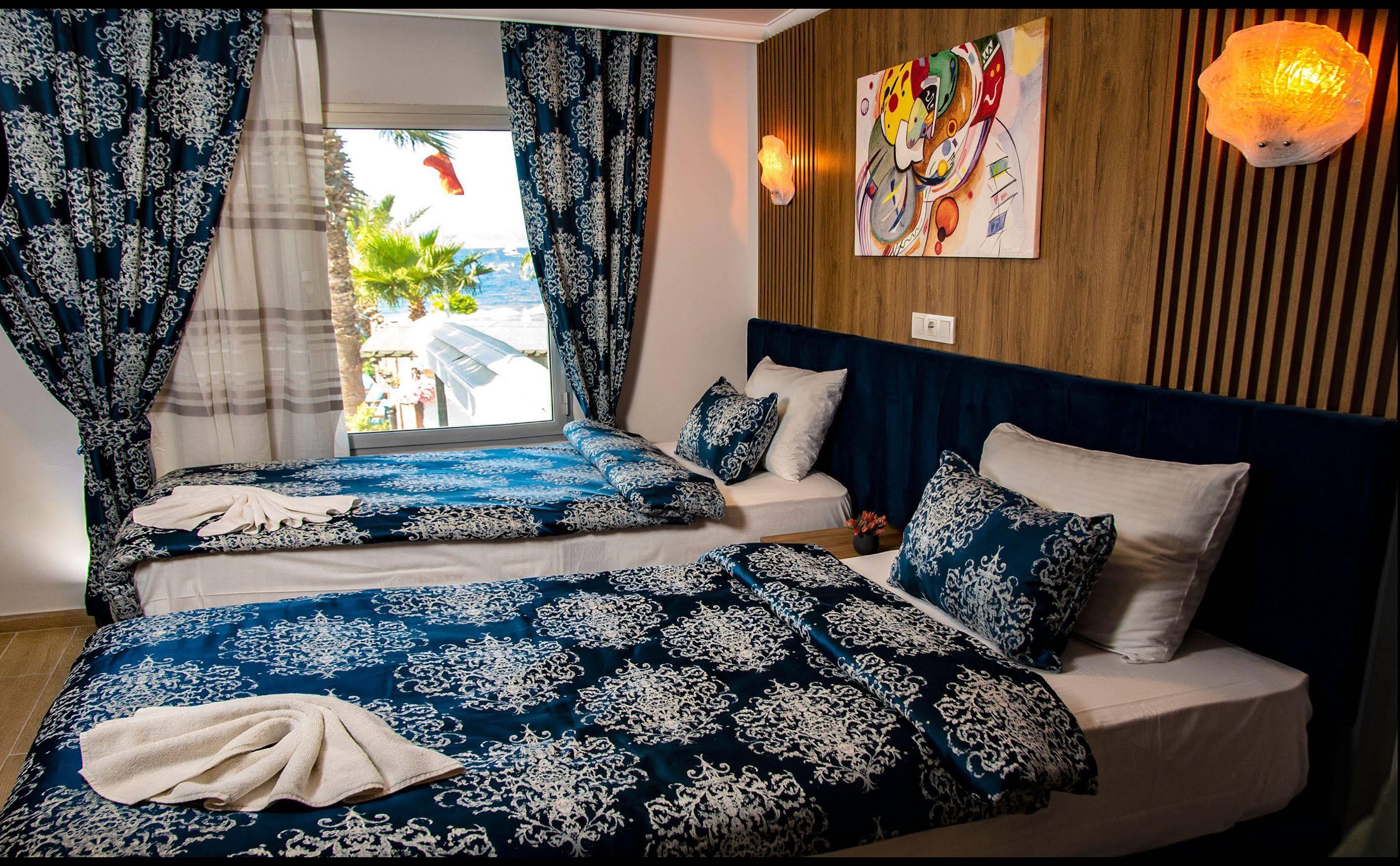 Blue Bay Beach Hotel (Adults Only) ビテツ エクステリア 写真