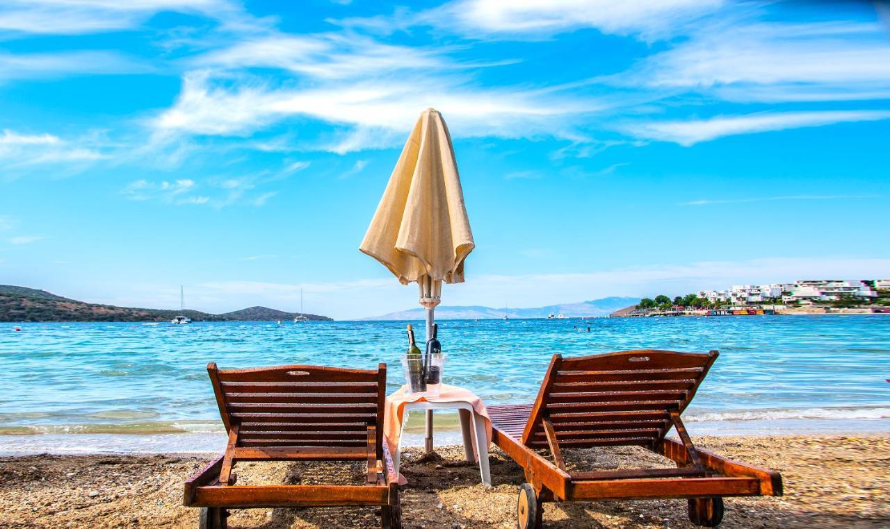 Blue Bay Beach Hotel (Adults Only) ビテツ エクステリア 写真