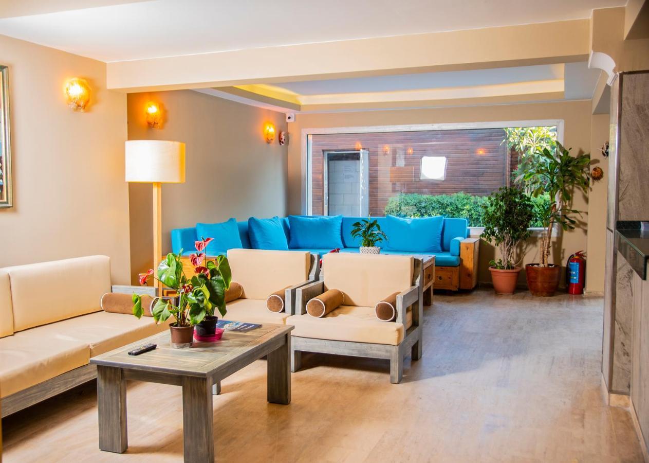 Blue Bay Beach Hotel (Adults Only) ビテツ エクステリア 写真