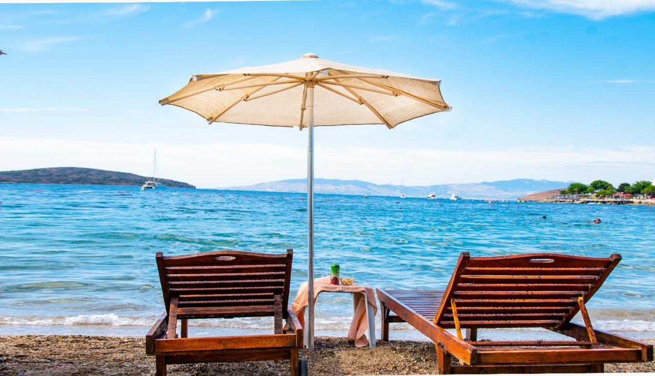 Blue Bay Beach Hotel (Adults Only) ビテツ エクステリア 写真