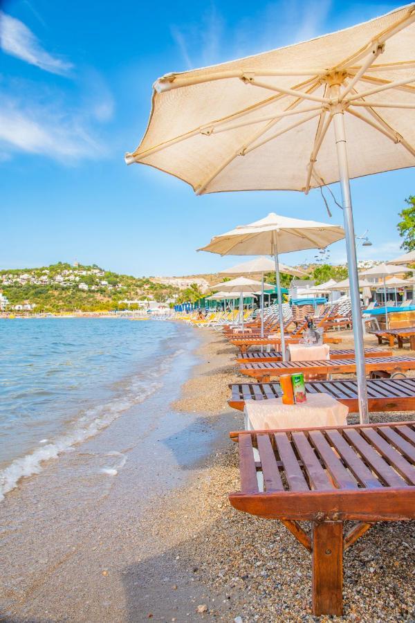Blue Bay Beach Hotel (Adults Only) ビテツ エクステリア 写真